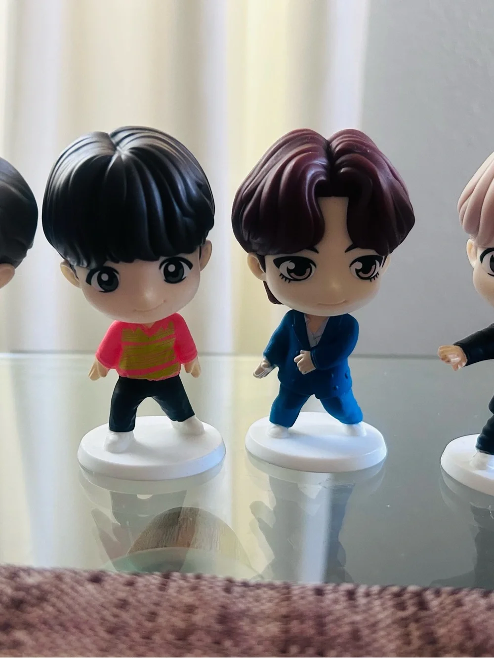 4 BTS TinyTAN Throwback Edition collectible figures